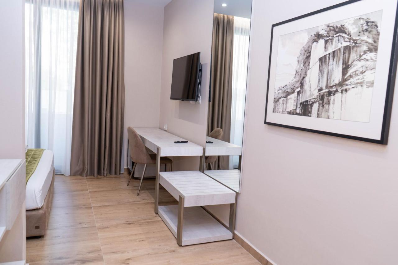 Hotel Patio Vlore Ngoại thất bức ảnh