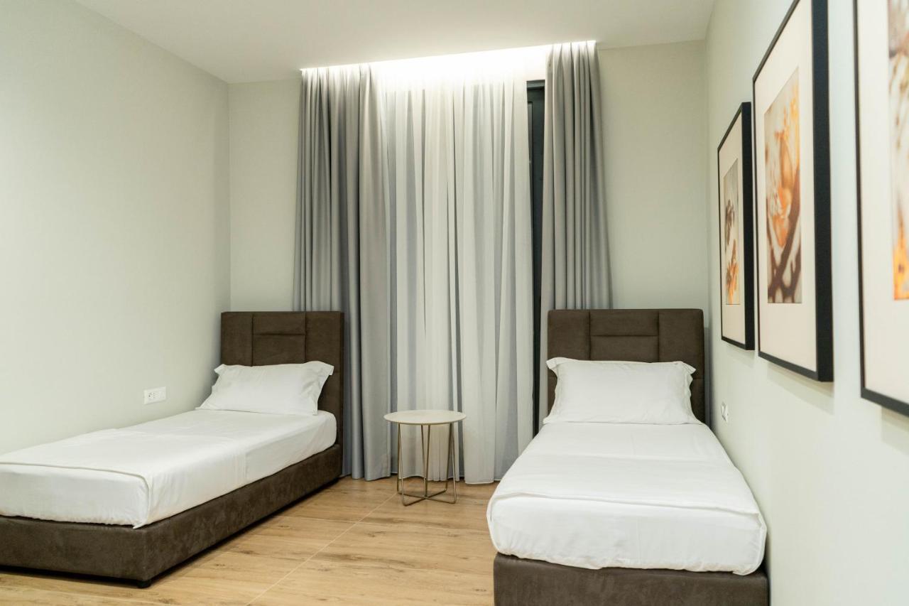 Hotel Patio Vlore Ngoại thất bức ảnh